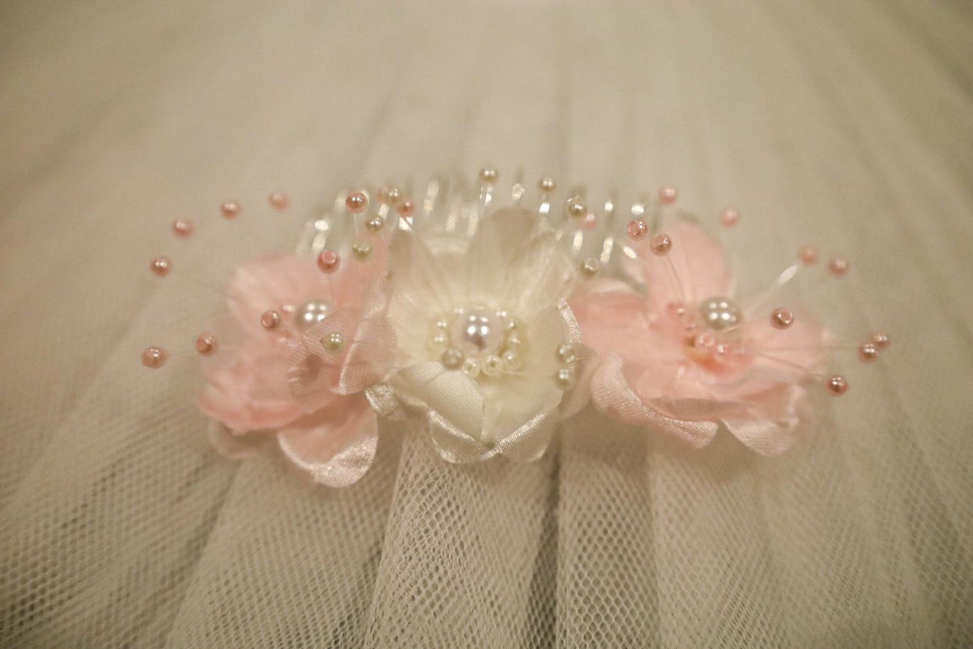 Ballet buns by Milania three flower comb